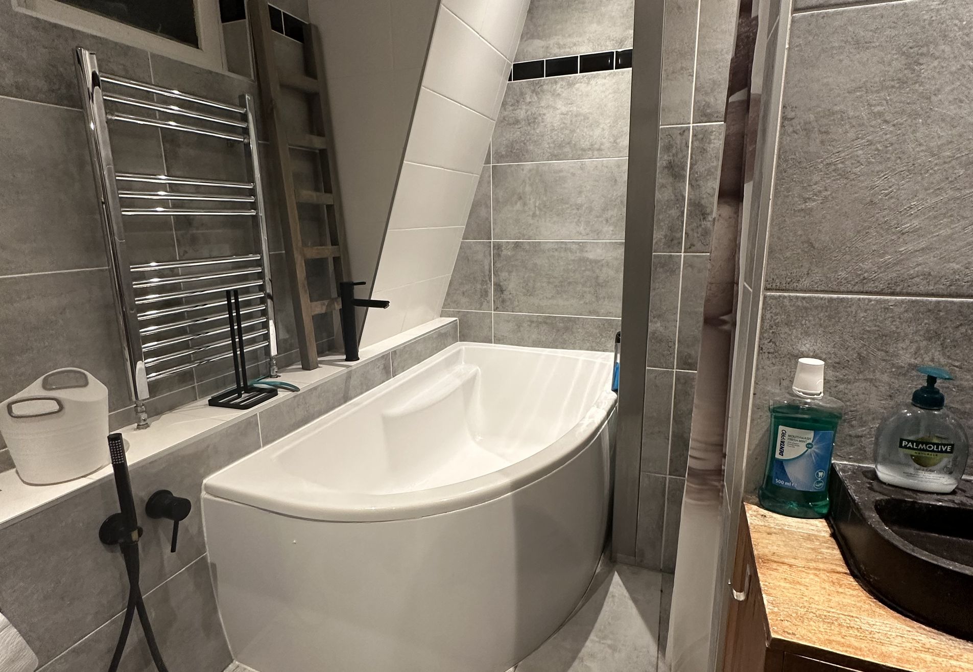 Twee onder één kap Wormerveer, ter inwoning
